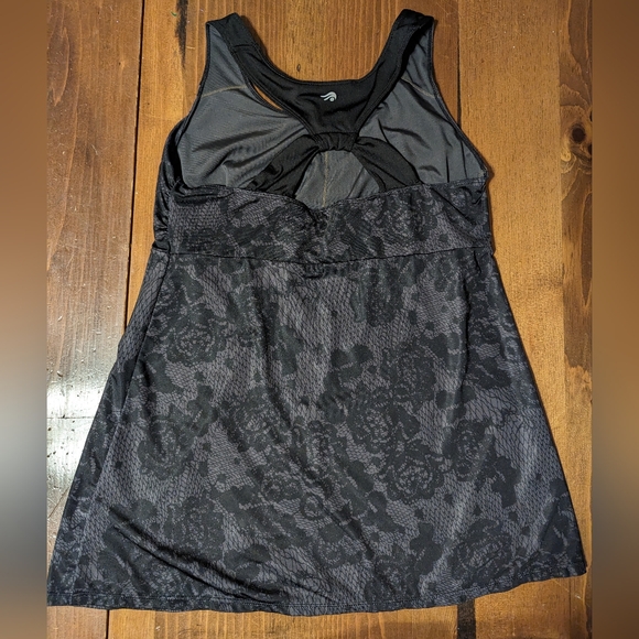 Youth size medium active dress - Picture 2 of 7